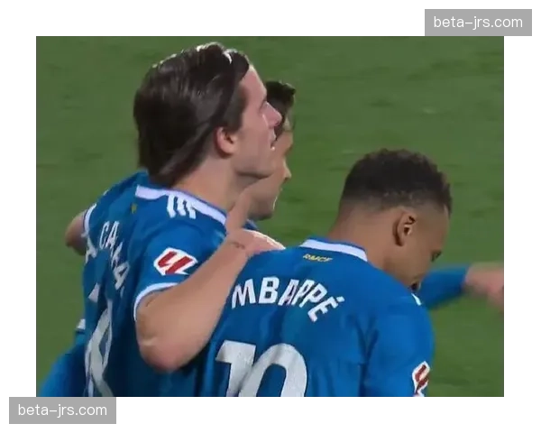 巴萨皇马1分差距毫厘之间 西甲争冠进入白热化